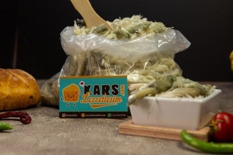 YEŞİL ÇEÇİL PEYNİRİ 1 KİLO