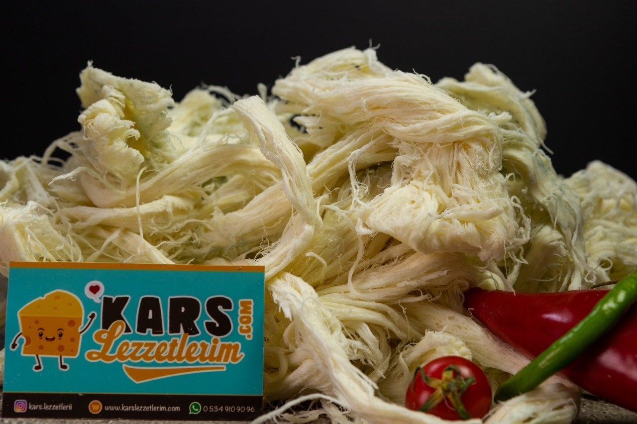 BEYAZ ÇEÇİL PEYNİRİ 1 KİLO