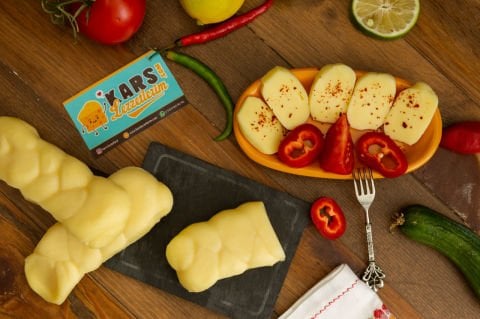 ÖRGÜ KAŞAR PEYNİRİ 500 GRAM