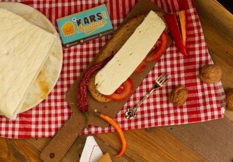 KÖY TİPİ BEYAZ PEYNİR 500 GRAM