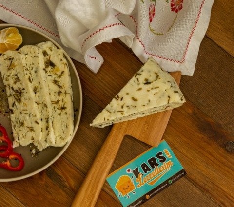 OTLU PEYNİR 500 GRAM